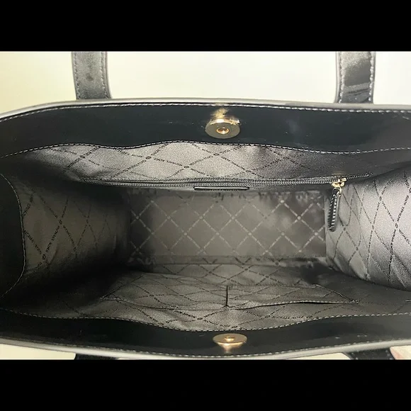 MICHAEL KORS LARGE BLACK TOTE BAG - Picture 7 of 9